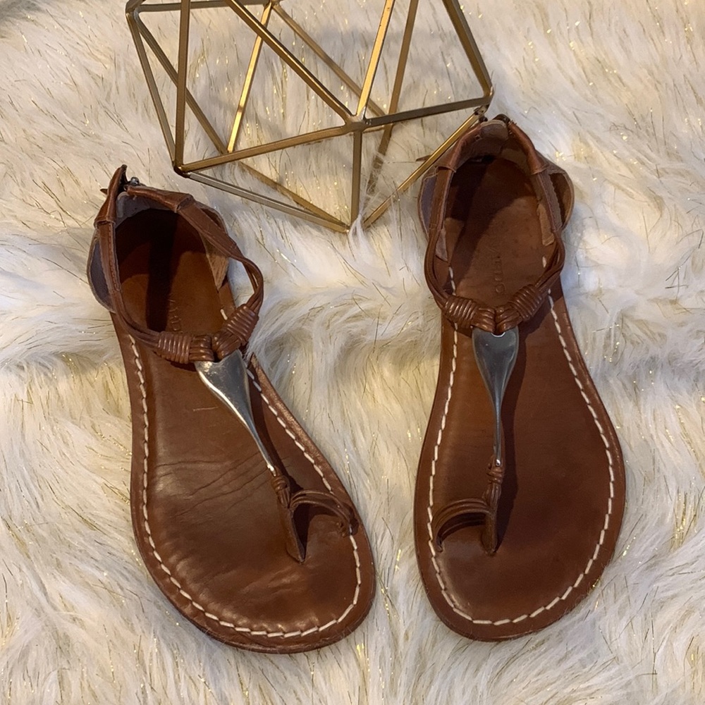 Bernardo Brown Toe Loop Leather Sandals with Silver Metal  Women Size 7 1/2